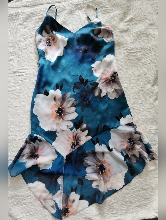 Marciano Dresses & Skirts - Marciano Falling Floral Satin Asymmetrical Ruffle Dress